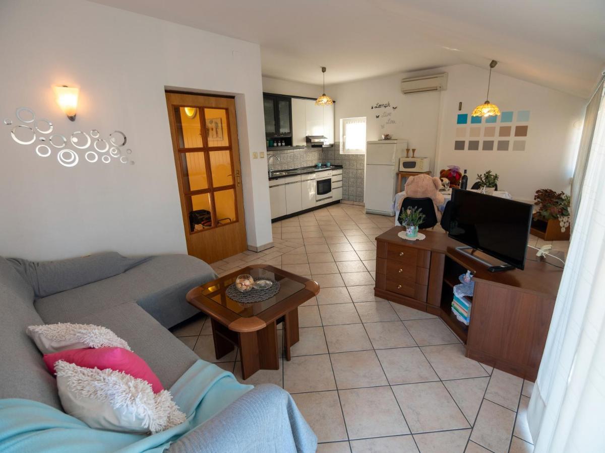 Apartments Rezek Supetarska Draga Eksteriør bilde