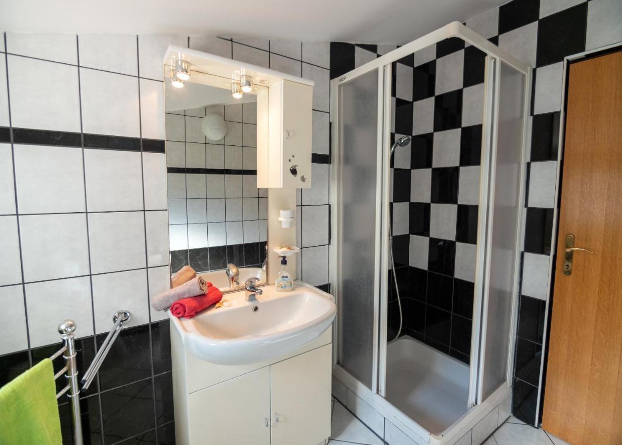 Apartments Rezek Supetarska Draga Eksteriør bilde