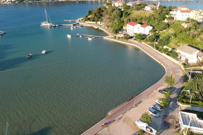 Apartments Rezek Supetarska Draga Eksteriør bilde